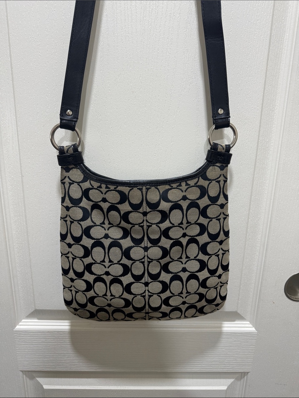Coach Signature Jacquard Turnlock Shoulder Bag Black Cream Hobo Y2K - Picture 11 of 16